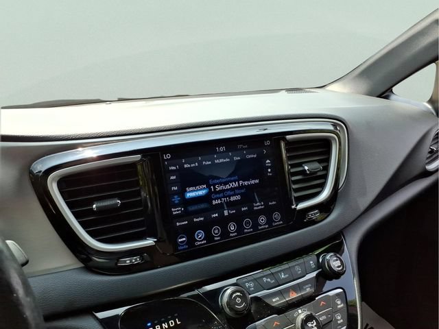 Used 2020 Chrysler Pacifica Touring-L w/ Advanced Safetytec Group AWD/4WD image 25