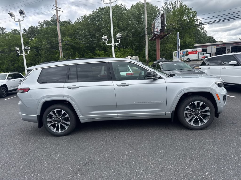 New 2025 Jeep Grand Cherokee L Overland w/ Luxury Tech Group IV AWD/4WD image 4