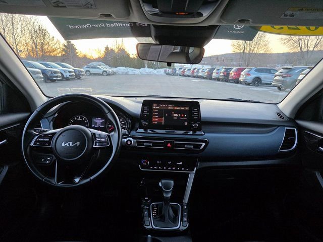 Certified 2023 Kia Seltos S image 18