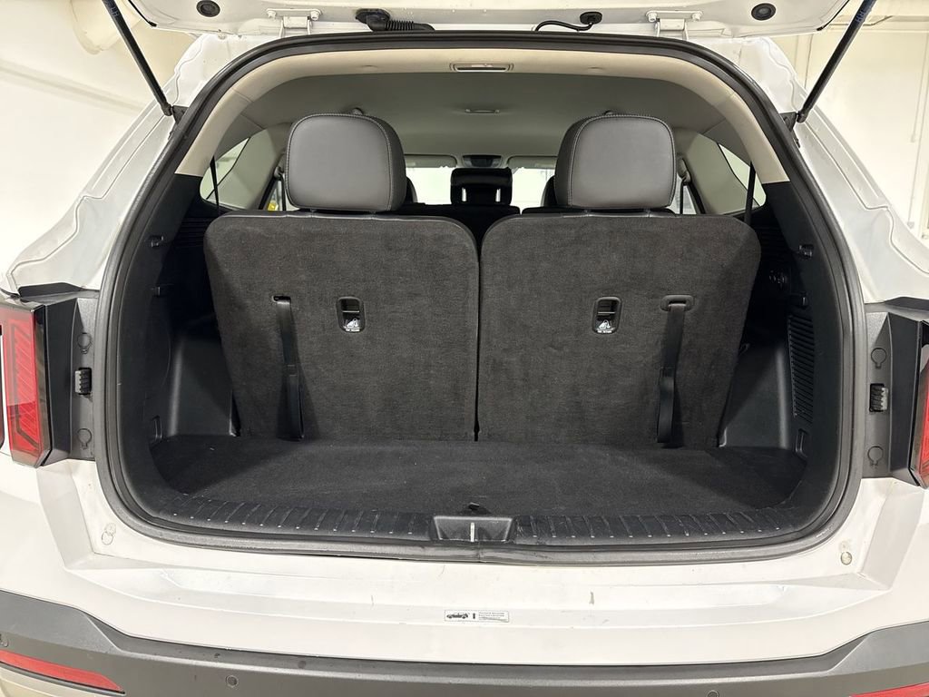 Used 2024 Kia Sorento S image 25