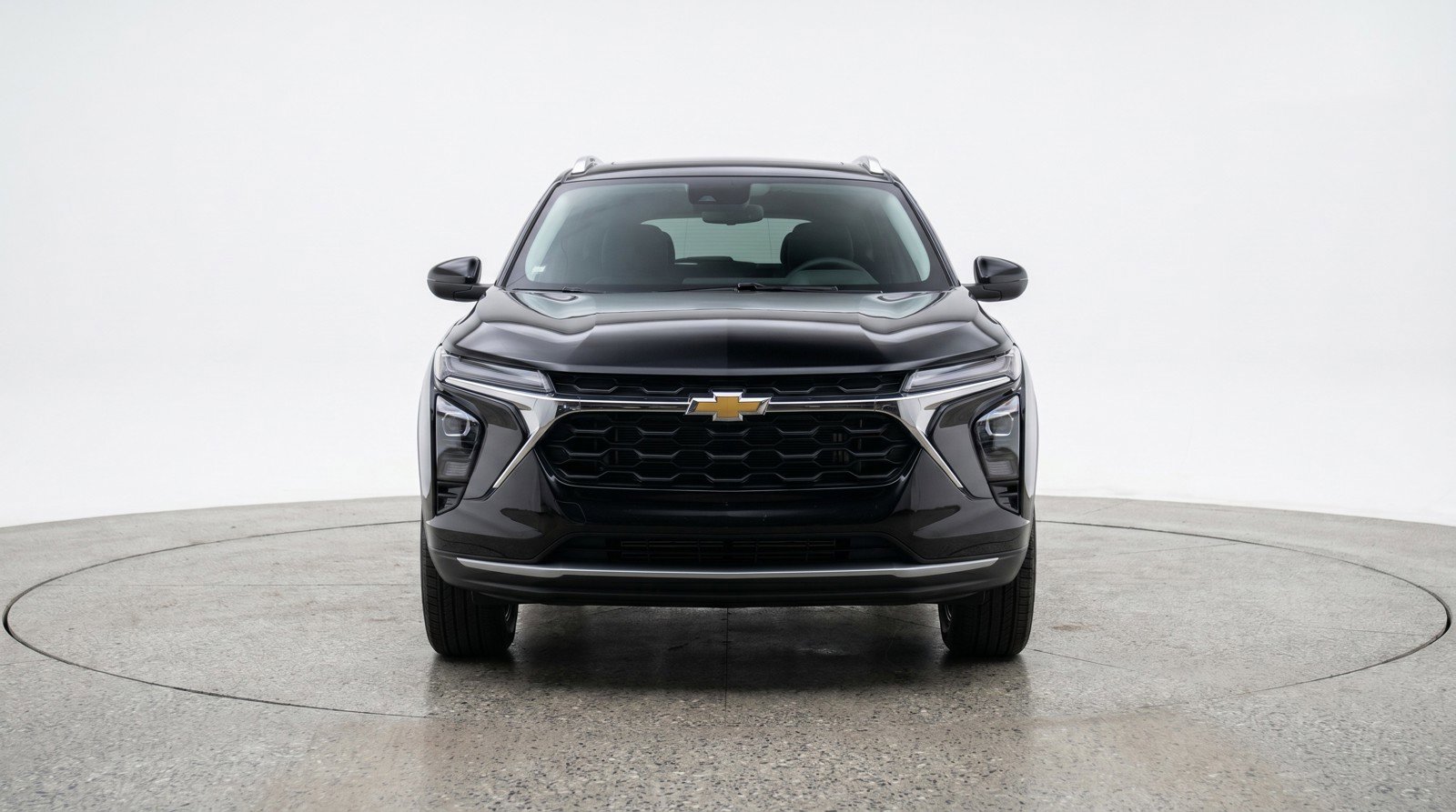 Used 2025 Chevrolet Trax LT FWD image 2