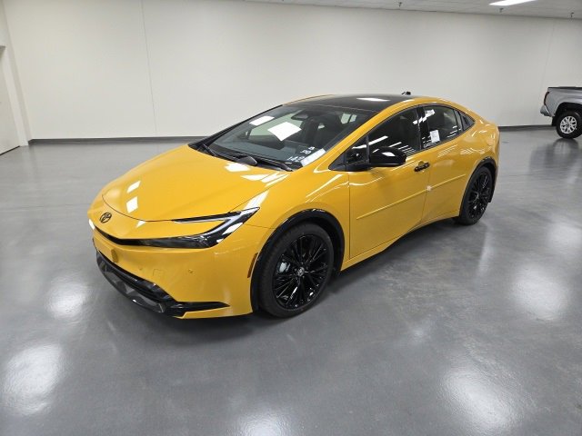 New 2026 Toyota Prius Plug-In Hybrid image 2