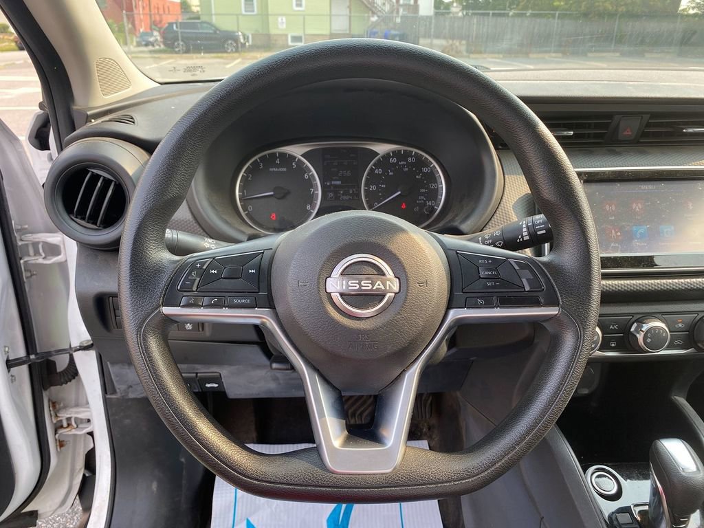 Used 2022 Nissan Kicks S image 15