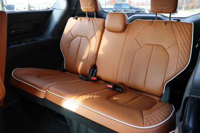 New 2026 Chrysler Pacifica Pinnacle w/ Trailer Tow Group image 59