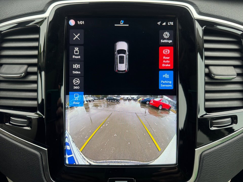 Certified 2023 Volvo XC90 B5 Plus w/ Protection Package Premier image 23