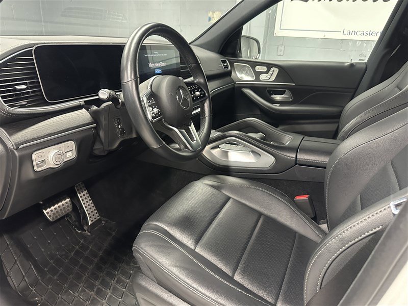 Used 2023 Mercedes-Benz GLS 450 4MATIC image 2