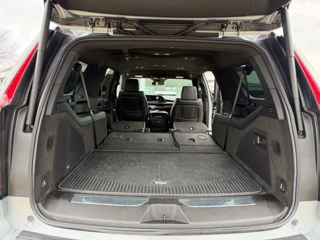 Used 2024 Cadillac Escalade ESV Luxury RWD image 34
