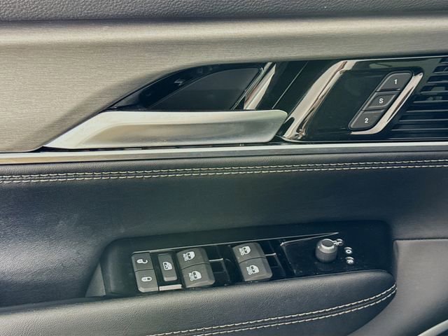 Used 2024 Jeep Wagoneer Series II AWD/4WD image 18