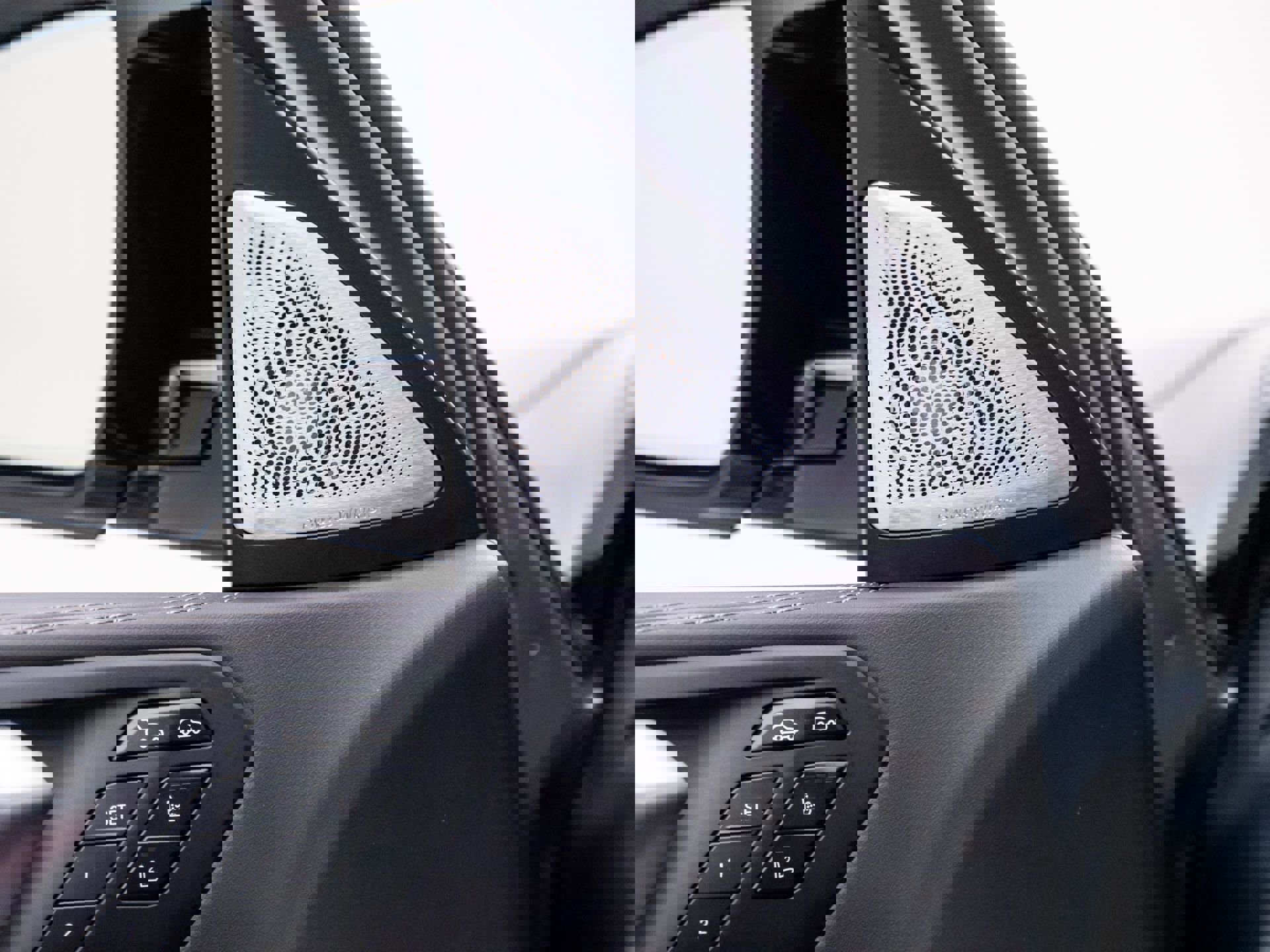 New 2026 BMW X6 M60i image 13