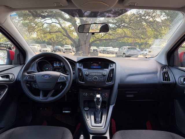 Used 2015 Ford Focus SE FWD image 15
