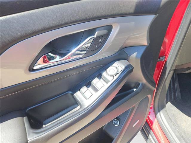 Used 2019 Chevrolet Traverse RS FWD image 12