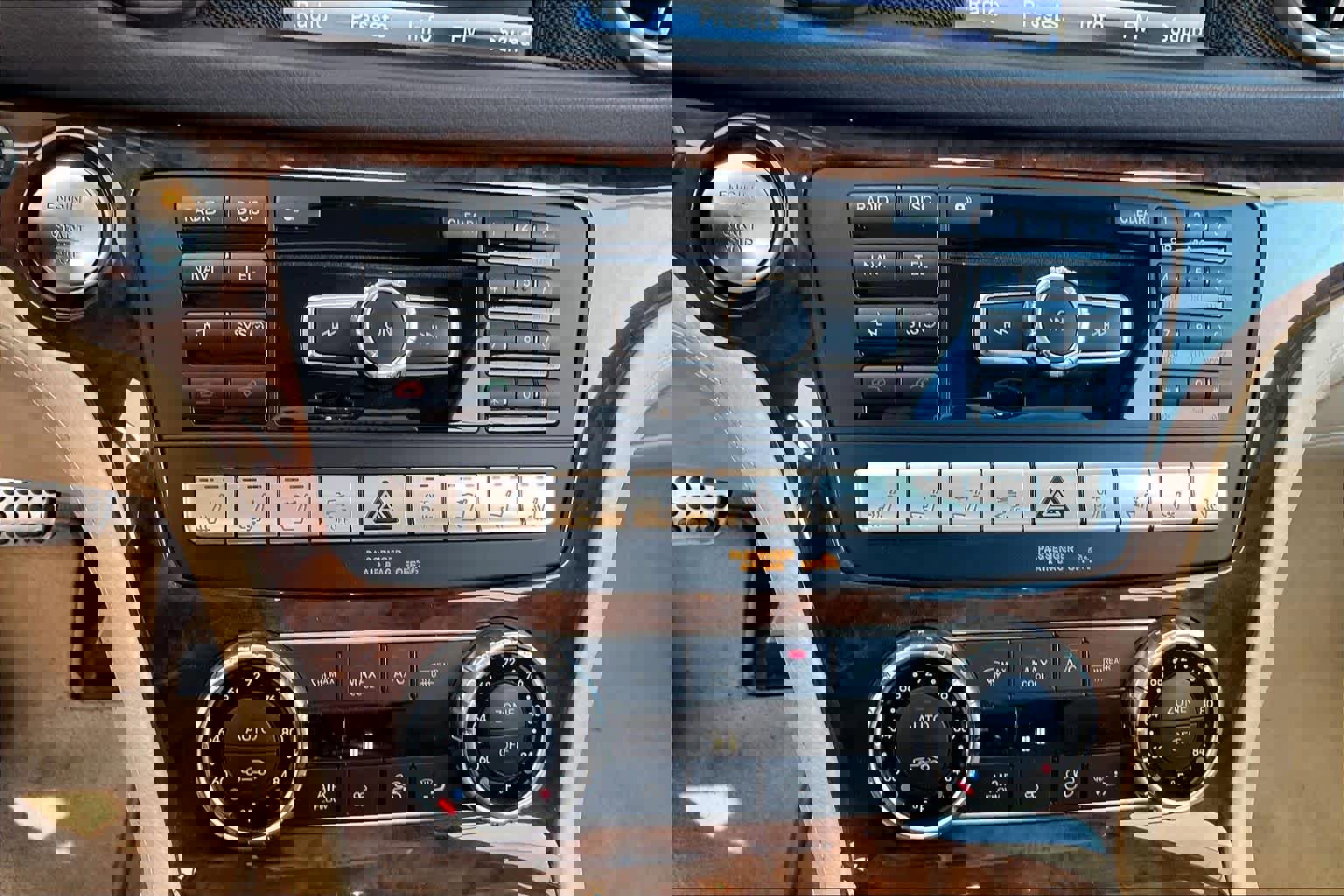 Used 2014 Mercedes-Benz SL 550 image 29