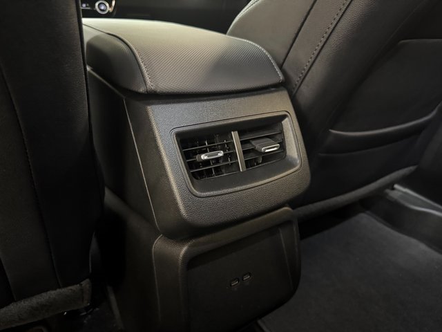 Used 2025 Chevrolet Equinox EV LT w/ Convenience Package image 19