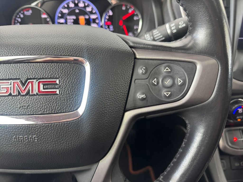Used 2022 GMC Acadia AT4 w/ Technology Package image 22