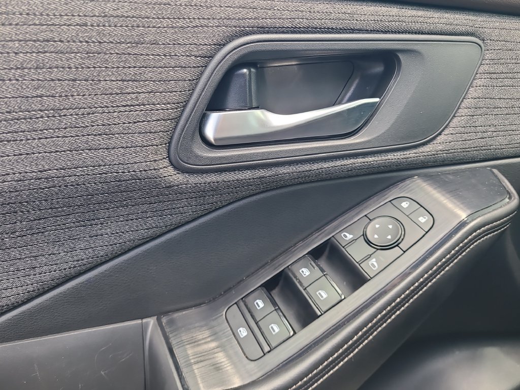 Certified 2021 Nissan Rogue SV FWD image 21