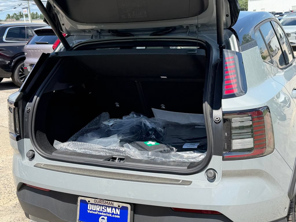 New 2026 Volvo EX30 Cross Country Ultra w/ Protection Package Premier AWD/4WD image 13