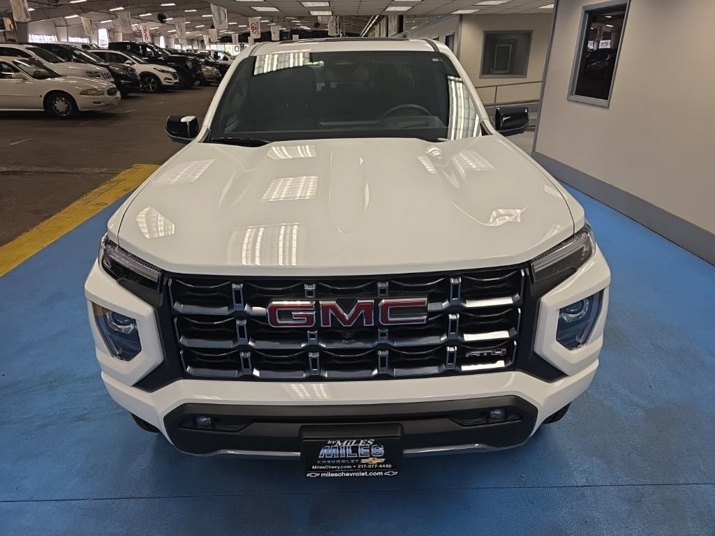Certified 2025 GMC Canyon AT4 AWD/4WD image 14