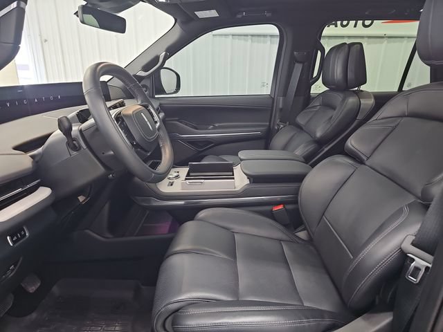 Used 2025 Lincoln Navigator L Reserve w/ Jet Appearance Package AWD/4WD image 41