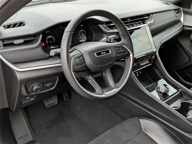 Certified 2024 Jeep Grand Cherokee L Laredo image 11