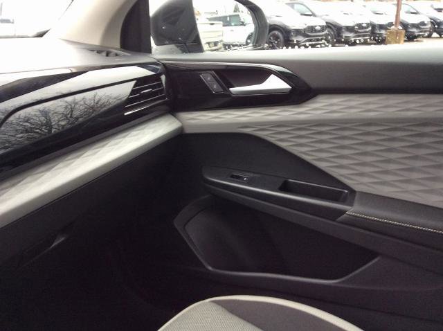 Used 2024 Volkswagen Taos S image 23