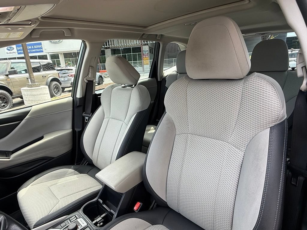 Used 2023 Subaru Forester Premium AWD/4WD image 24