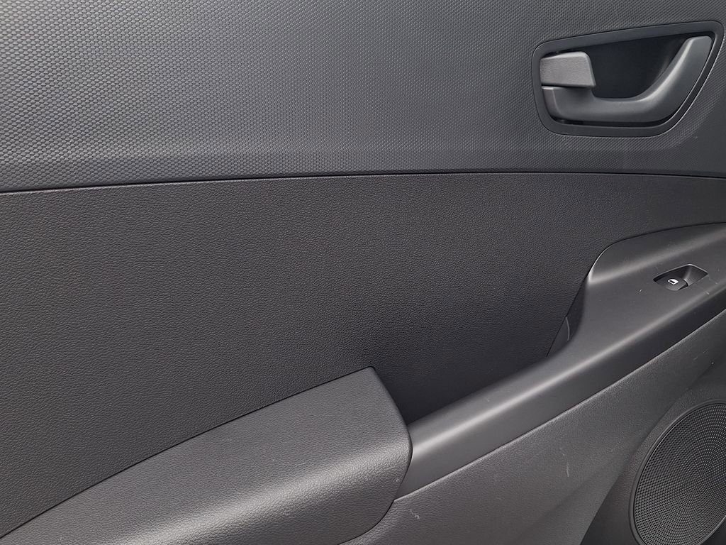 Certified 2023 Hyundai Kona SEL AWD/4WD image 13