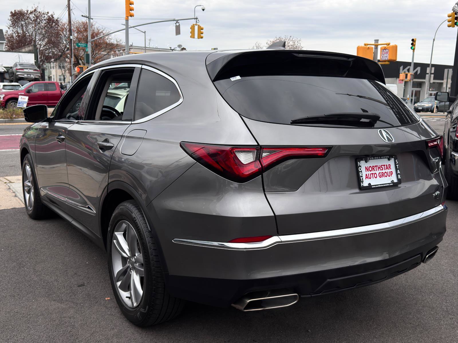 Used 2022 Acura MDX SH-AWD image 6