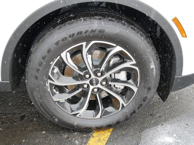 New 2026 Lincoln Nautilus Premier image 9