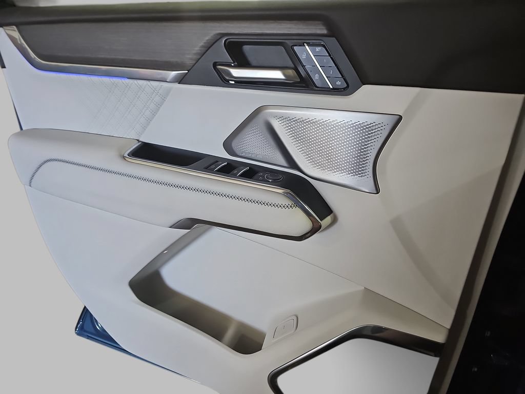 Certified 2024 GMC Acadia Denali w/ Super Cruise Package AWD/4WD image 34