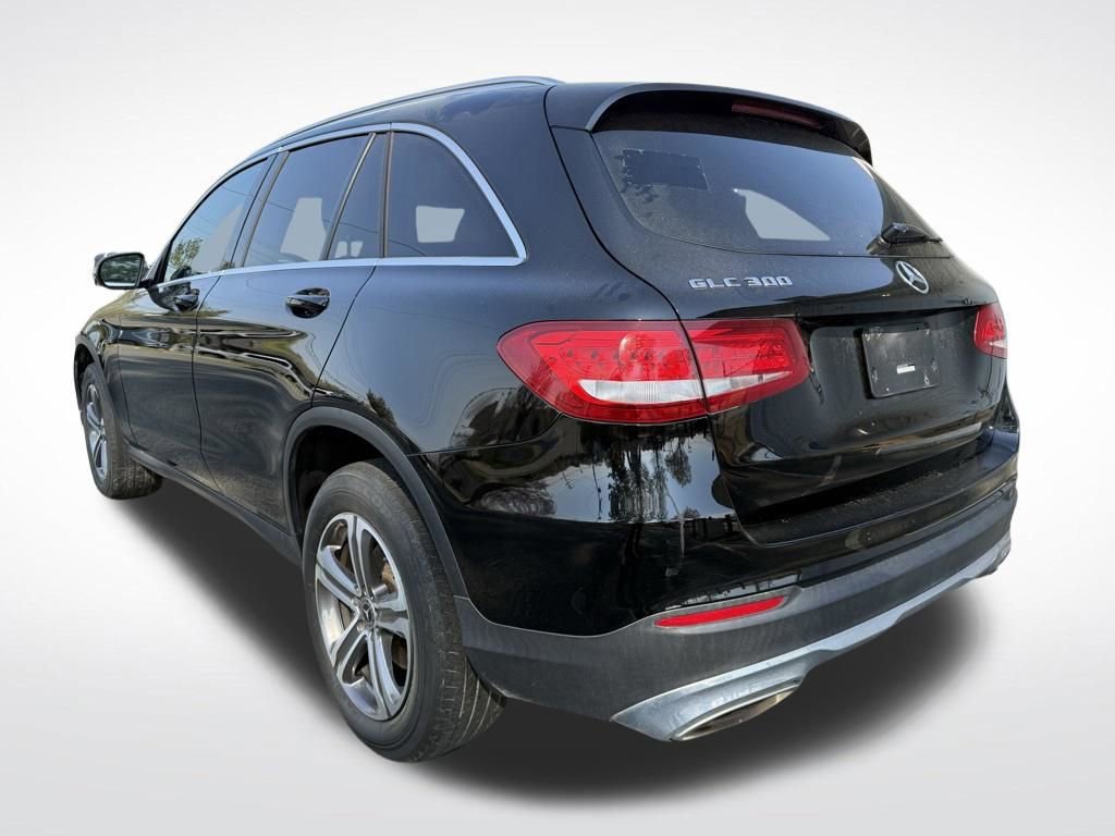 Used 2018 Mercedes-Benz GLC 300 image 4