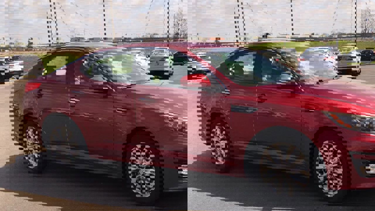 Used 2015 Kia Optima LX w/ LX Convenience Package image 2