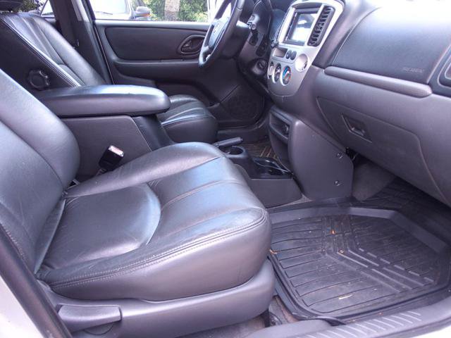 Used 2004 MAZDA Tribute LX w/ Luxury Pkg FWD image 17