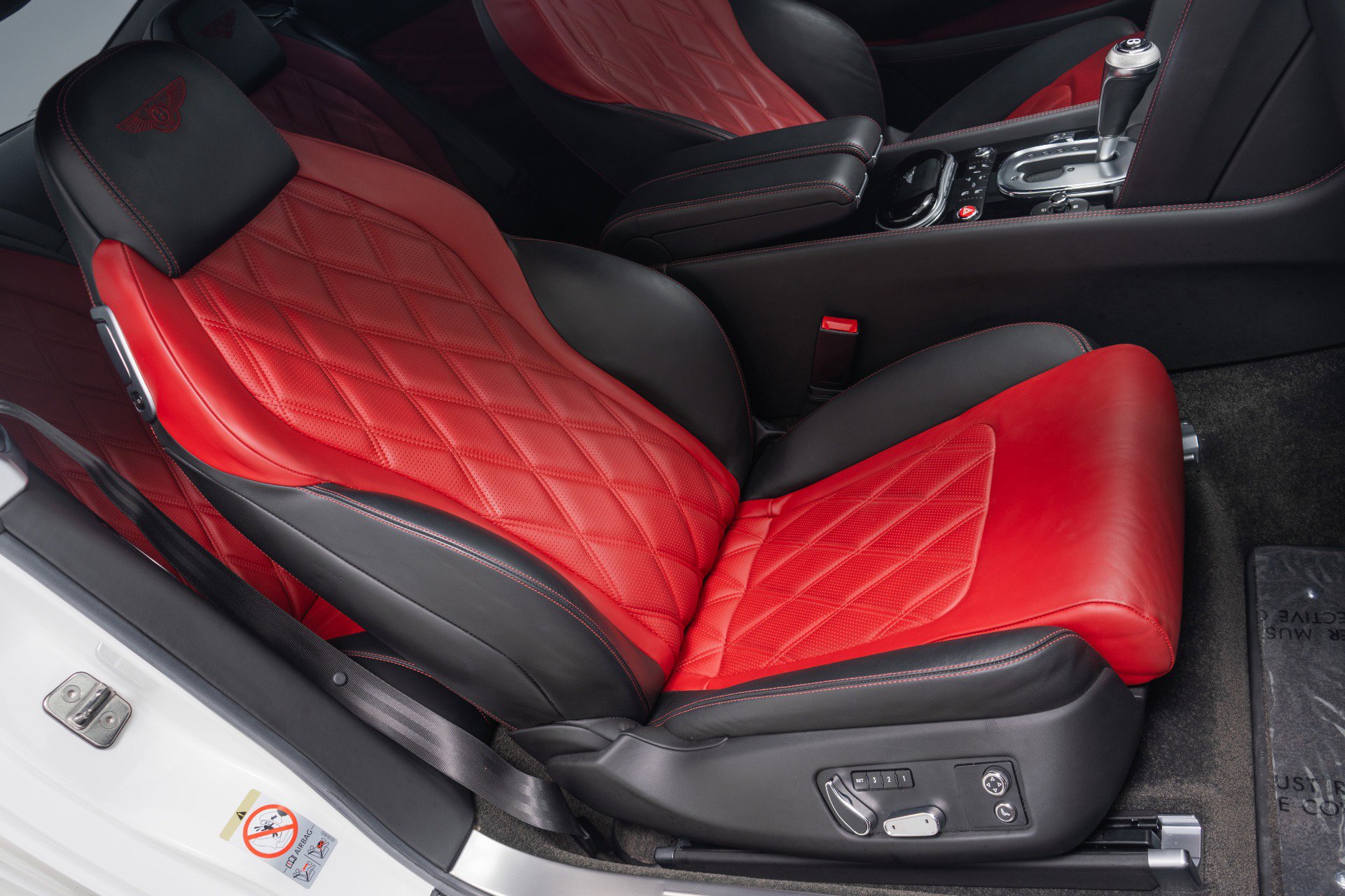 Used 2015 Bentley Continental GT V8 S image 24