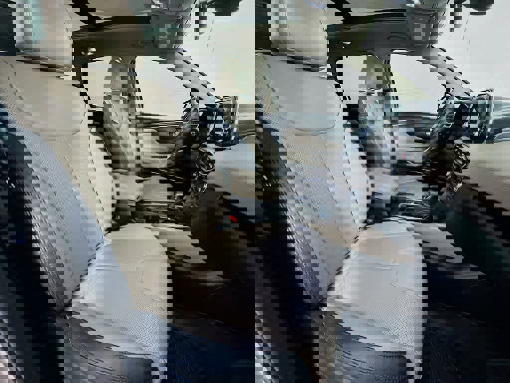 Used 2020 Hyundai Santa Fe Limited image 15