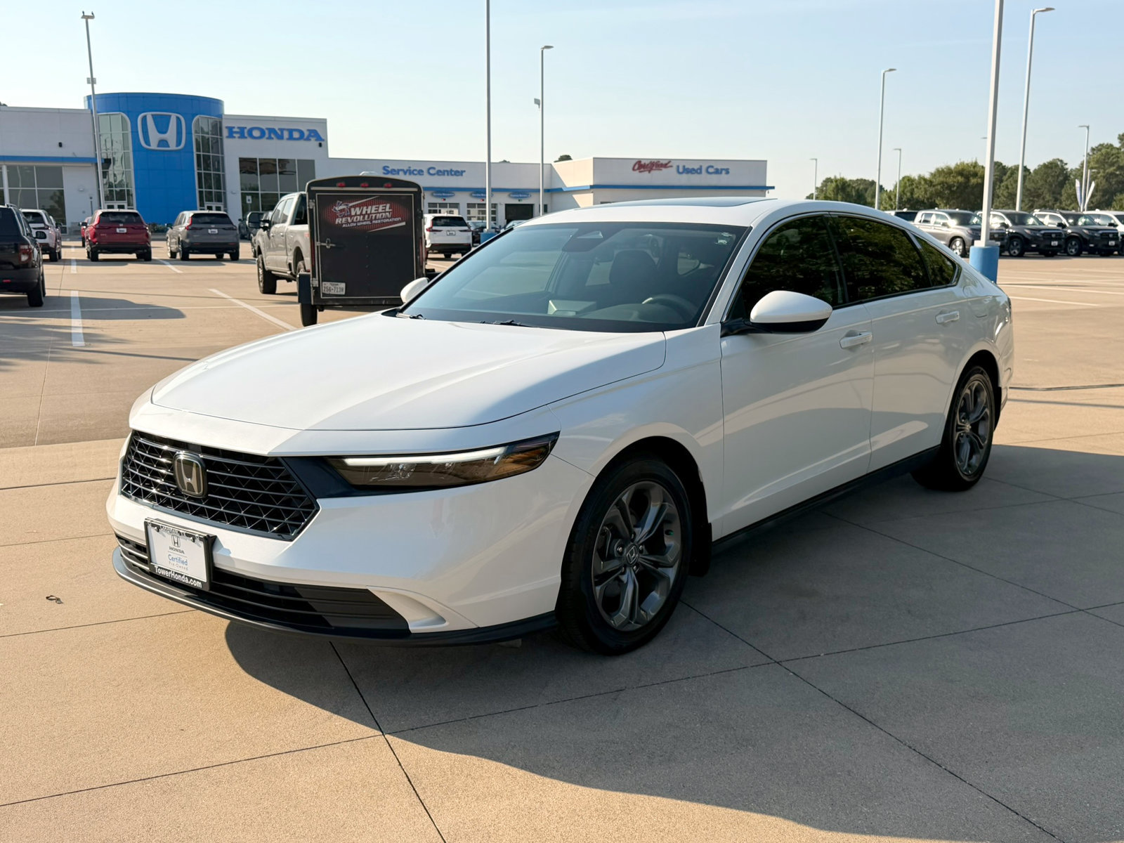 Certified 2023 Honda Accord EX image 3