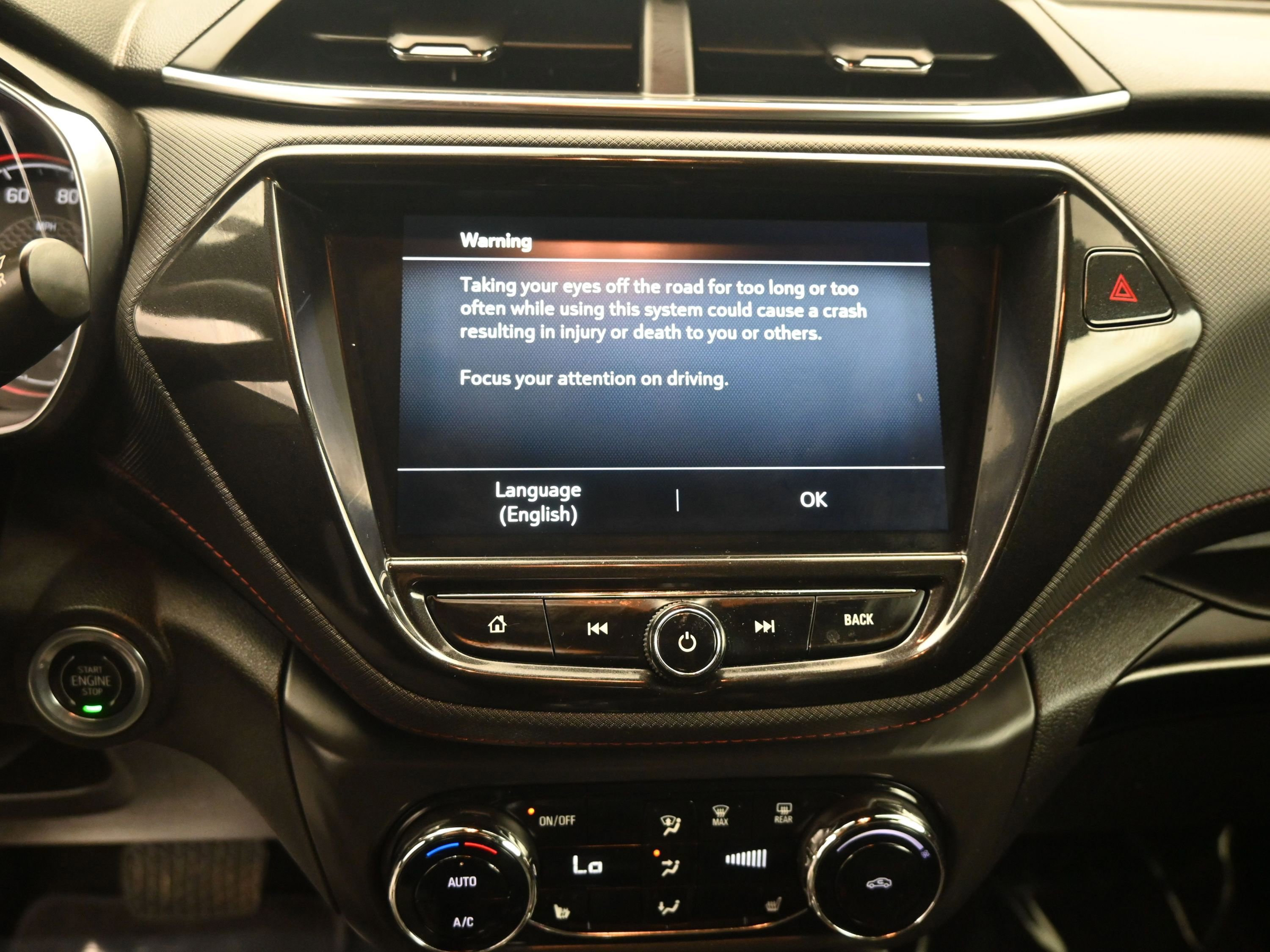 Used 2022 Chevrolet TrailBlazer RS w/ Sun and Liftgate Package image 13