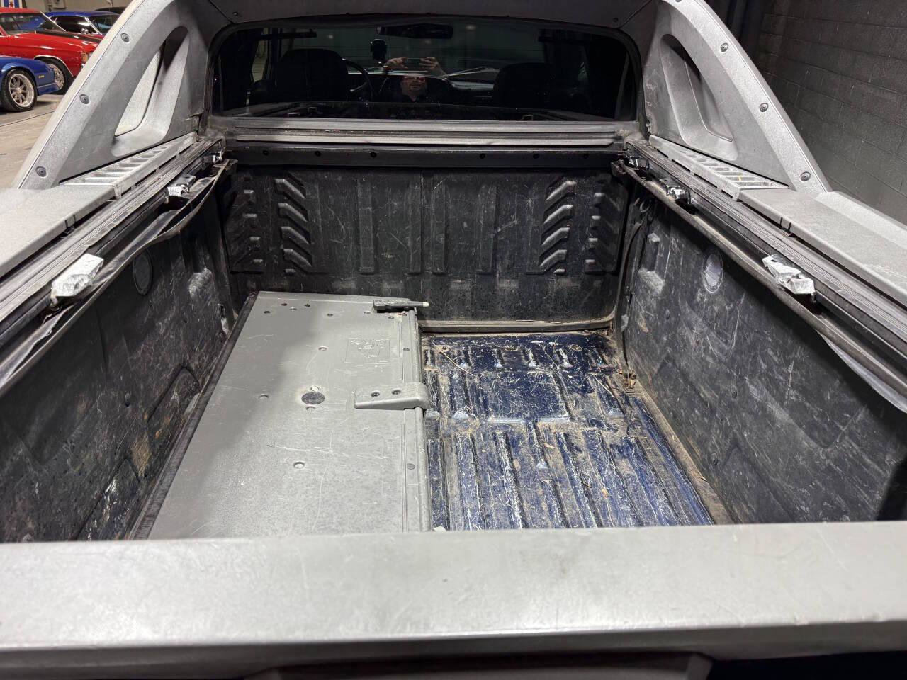 Used 2002 Chevrolet Avalanche 1500 4dr 4WD Crew Cab SB w/ Off-Road Suspension Pkg image 22