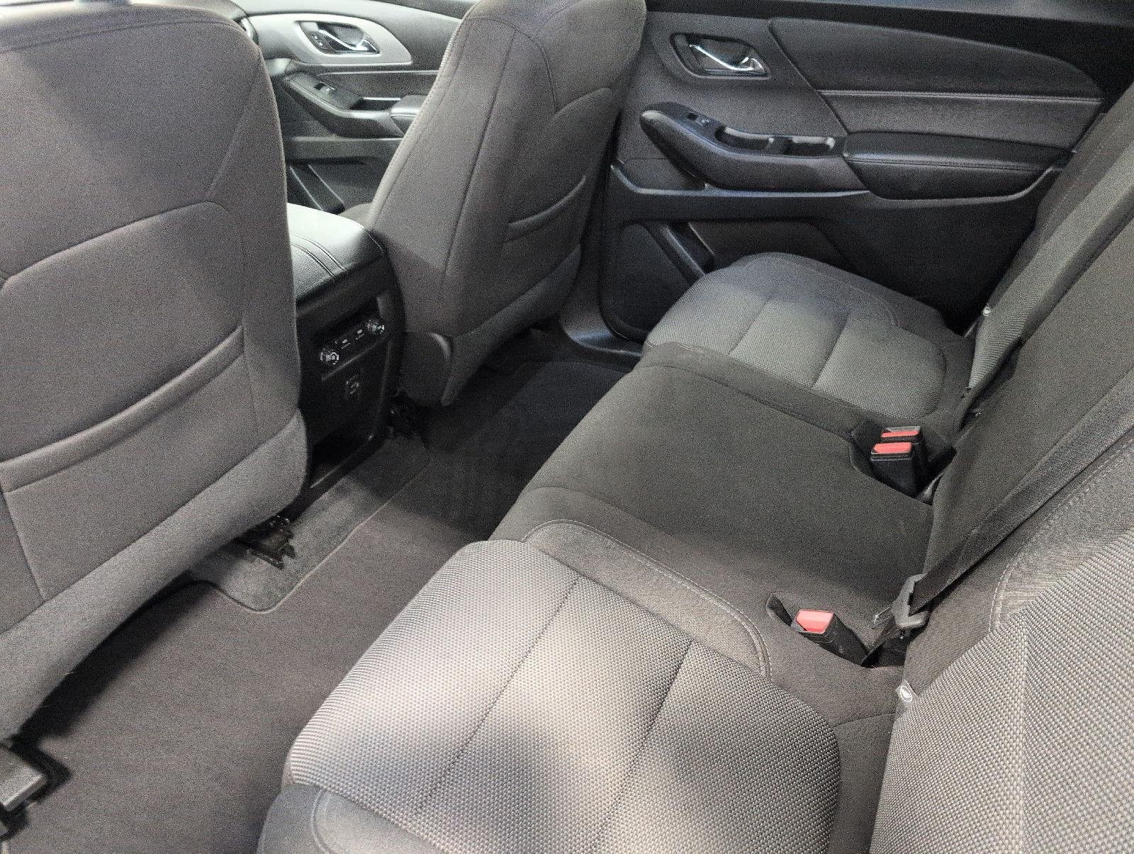 Used 2023 Chevrolet Traverse LT AWD/4WD image 21