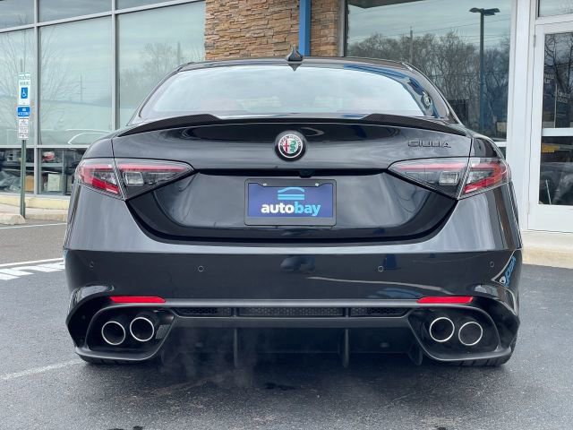 Used 2024 Alfa Romeo Giulia Quadrifoglio image 58