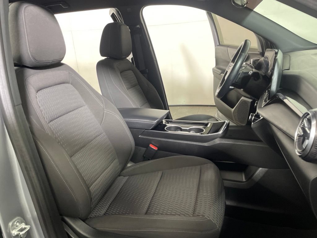 Used 2025 Chevrolet Equinox LT AWD/4WD image 23