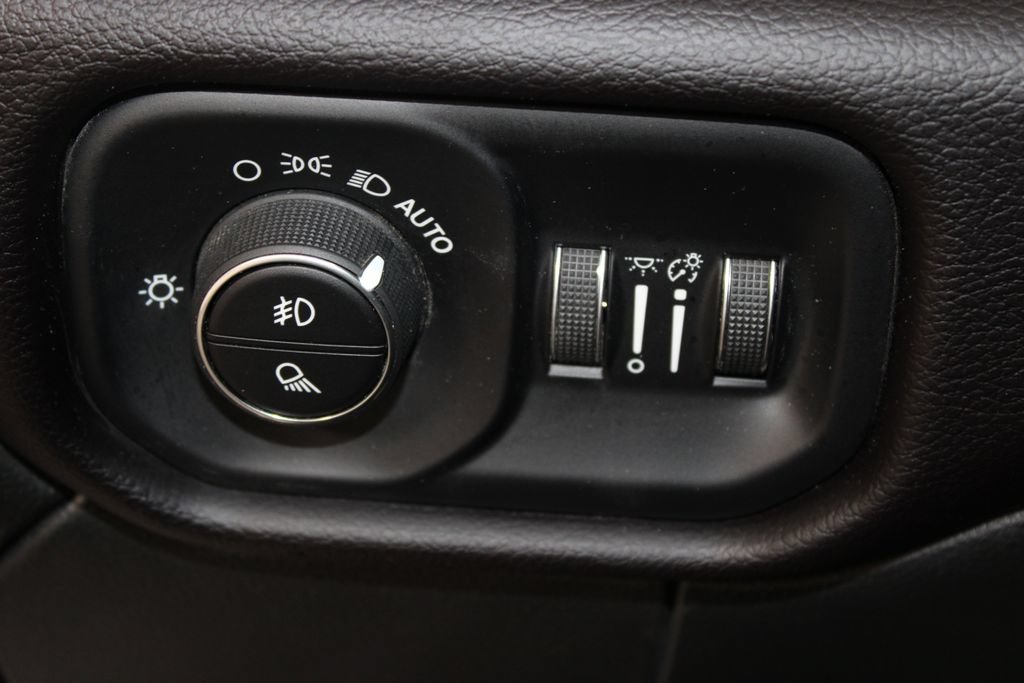Used 2023 RAM 3500 Laramie AWD/4WD image 36