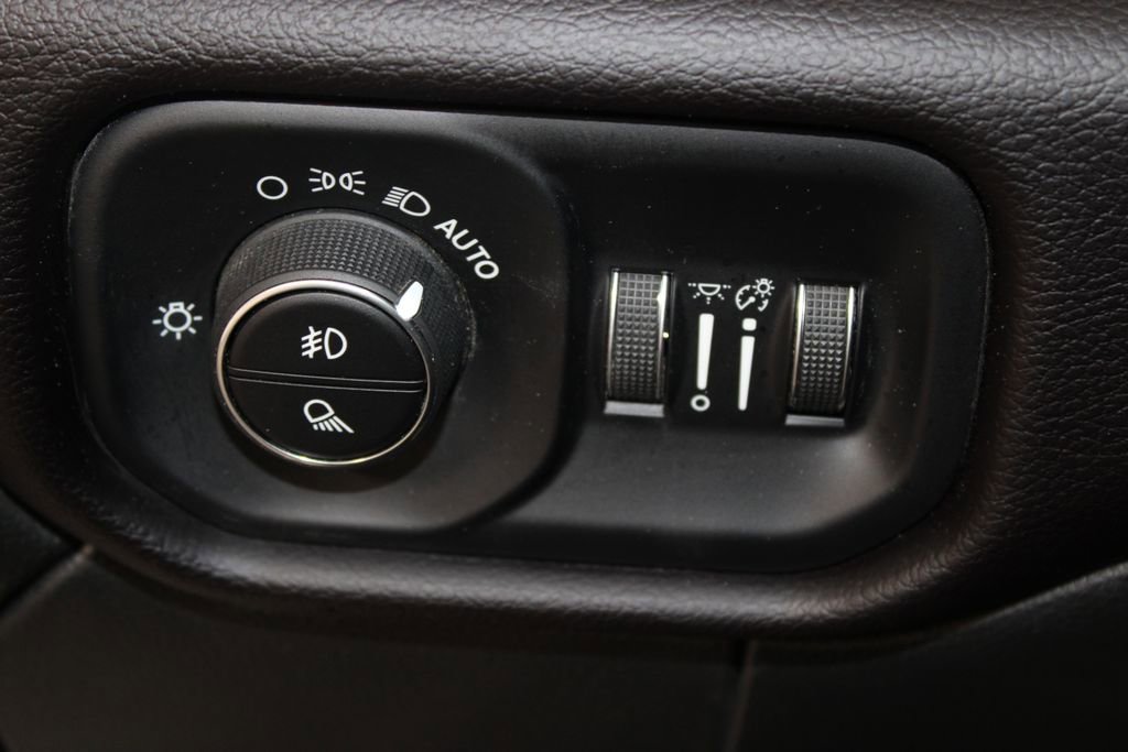 Used 2023 RAM 3500 Laramie AWD/4WD image 36
