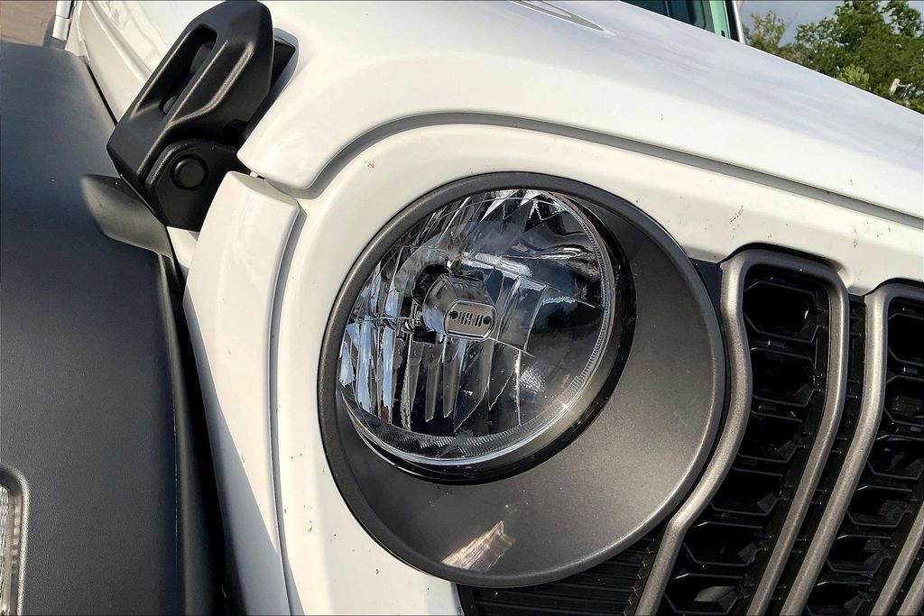 Used 2026 Jeep Wrangler Sport AWD/4WD image 29