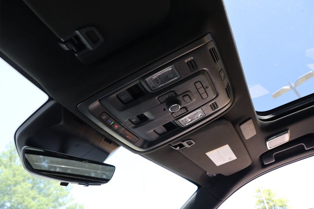 Used 2022 Cadillac Escalade ESV Sport w/ Touring Package AWD/4WD image 9