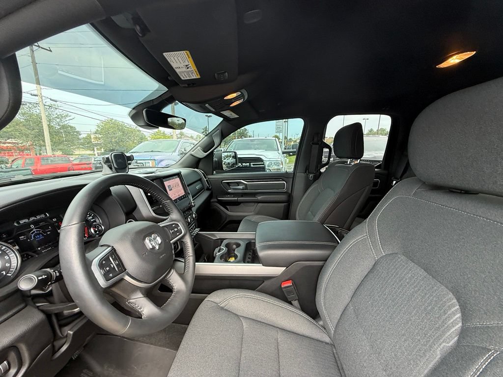 Used 2022 RAM 1500 Big Horn AWD/4WD image 13