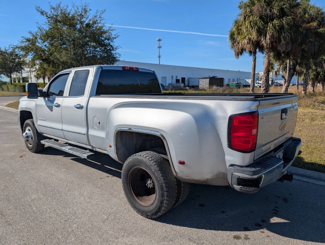 Used 2017 Chevrolet Silverado 3500 LT w/ LT Convenience Package image 8