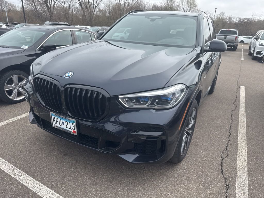 Used 2022 BMW X5 xDrive45e w/ M Sport Package image 4