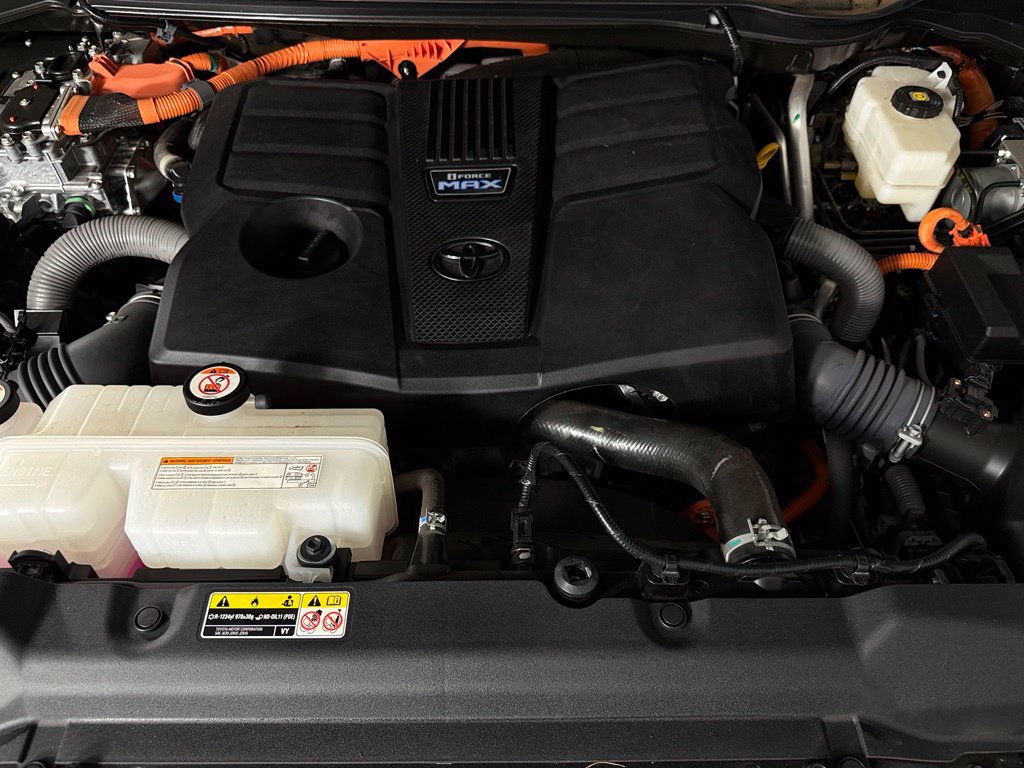 Used 2025 Toyota Sequoia 4WD image 19