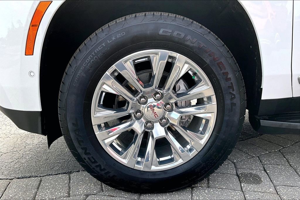 Used 2025 GMC Yukon XL Denali image 34