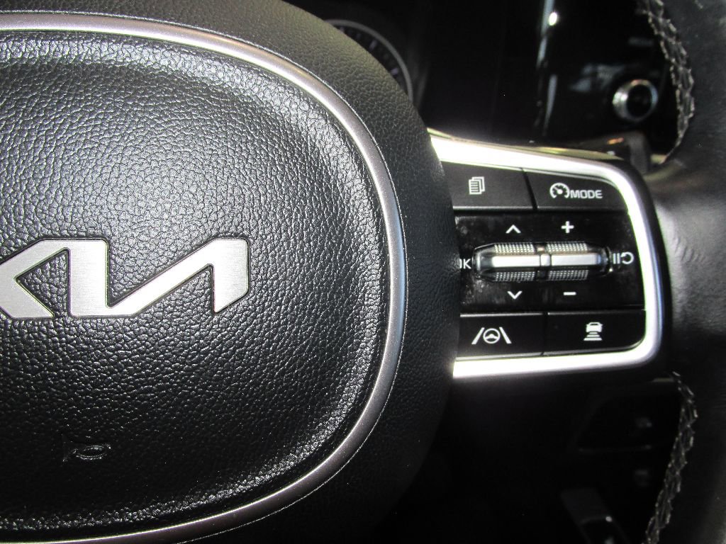 Used 2022 Kia Sorento SX image 17
